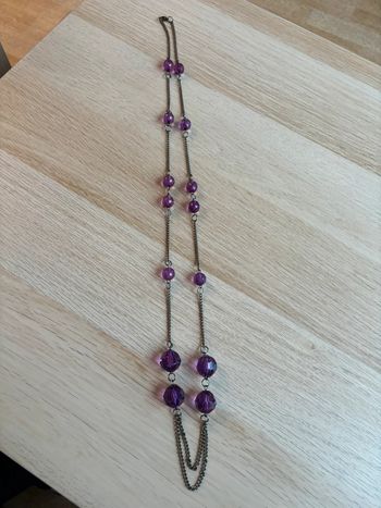 Collier violet