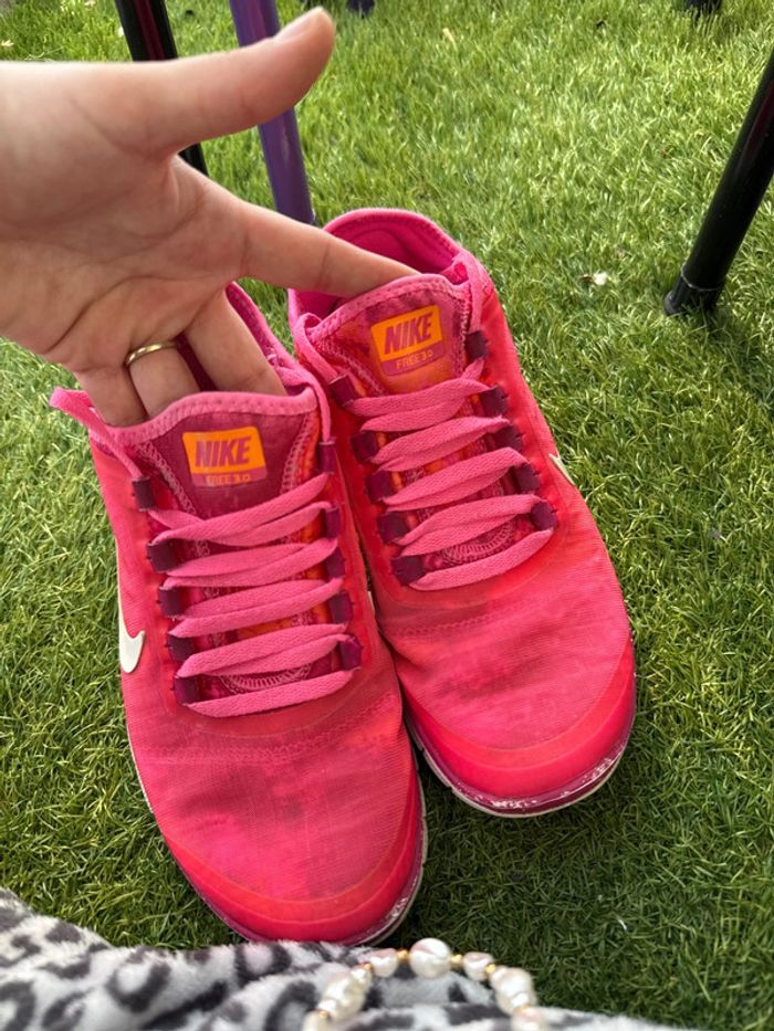 Basket Nike taille 37,5 - photo numéro 2