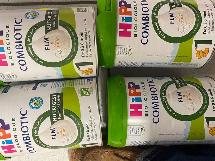 Lot de 4 boites de lait Hipp bio 1er âge
