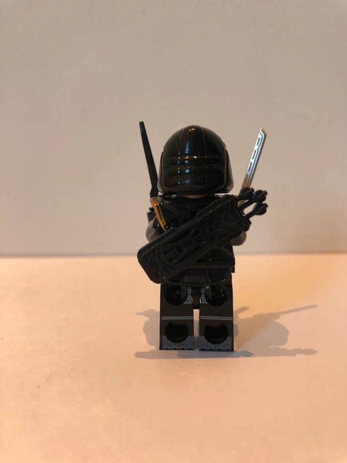 Figurine type lego Hawkeye. Marvel - photo numéro 4