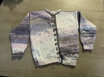 Gilet en laine fait main taille 5-6 ans