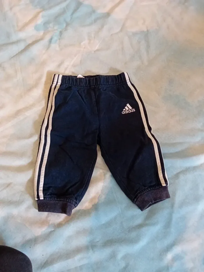 Jogging adidas 6 mois - photo numéro 2