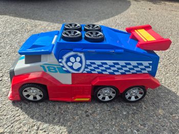 Camion pat patrouille + 1 véhicule Sonore et figurine