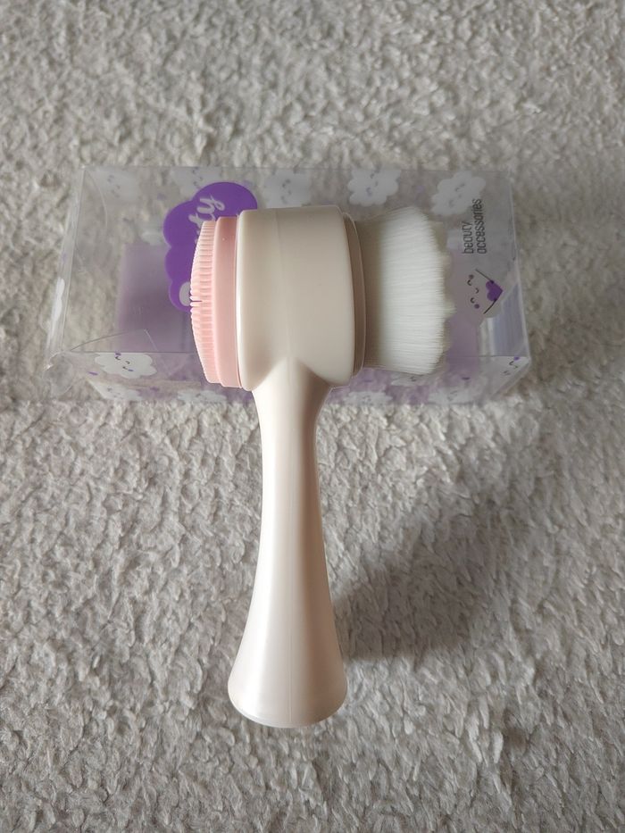 Brosse nettoyante visage manuelle – Neuve sous boîte – Douce & exfoliante - photo numéro 3
