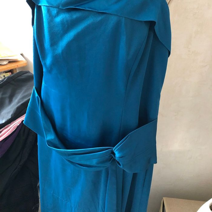 Jolie robe longue bleue pour mariage - photo numéro 2