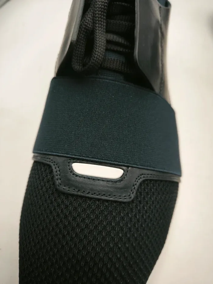 Baskets Balenciaga race runner Taille 44 Neuf - photo numéro 4