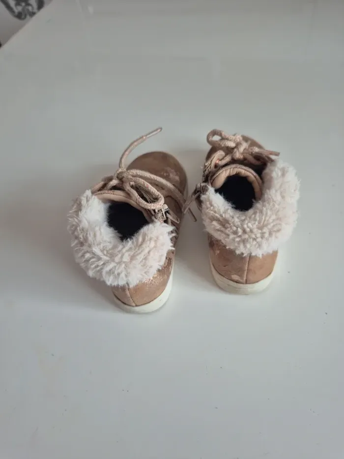 Chaussure 23 - photo numéro 4
