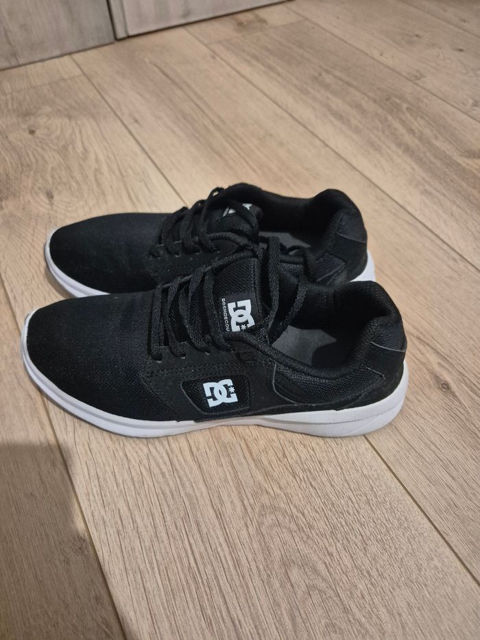 Paire DC Shoes en parfait état taille 40