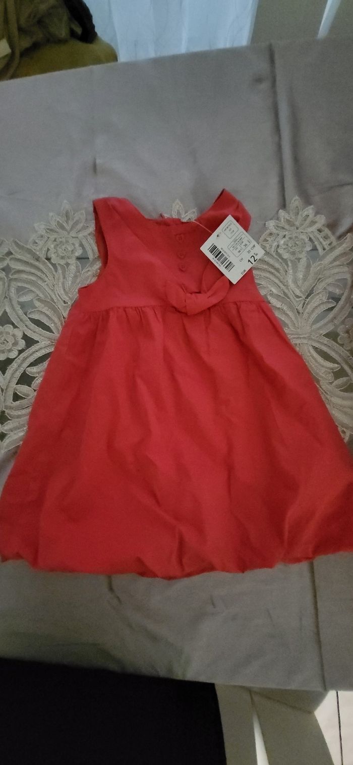 Robe neuve chic ballonné soldée - photo numéro 2