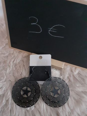 Paire de boucle d'oreille étoile