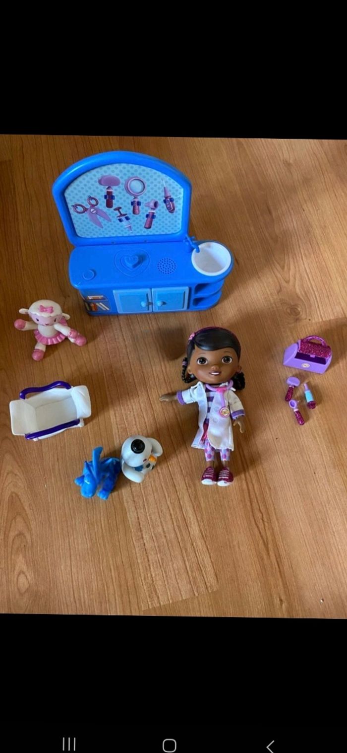 Lot docteur la peluche