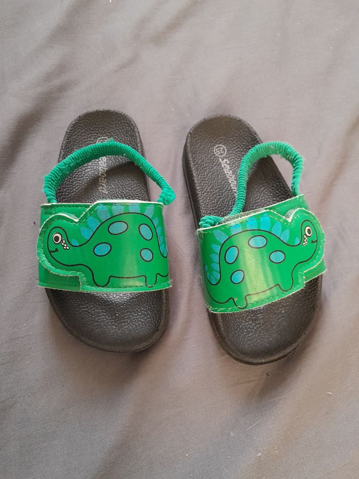 Claquettes élastiques dinosaures 25