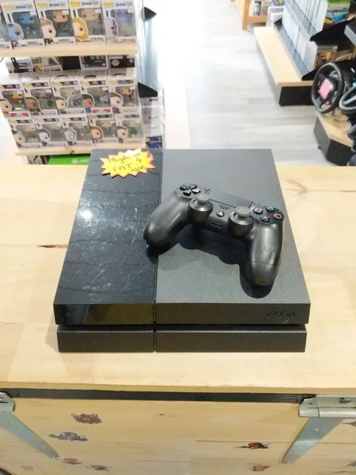 PlayStation 4 FAT Noire