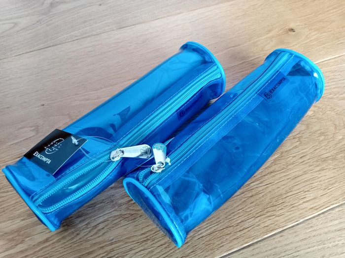 trousse exacompta bleue transparente