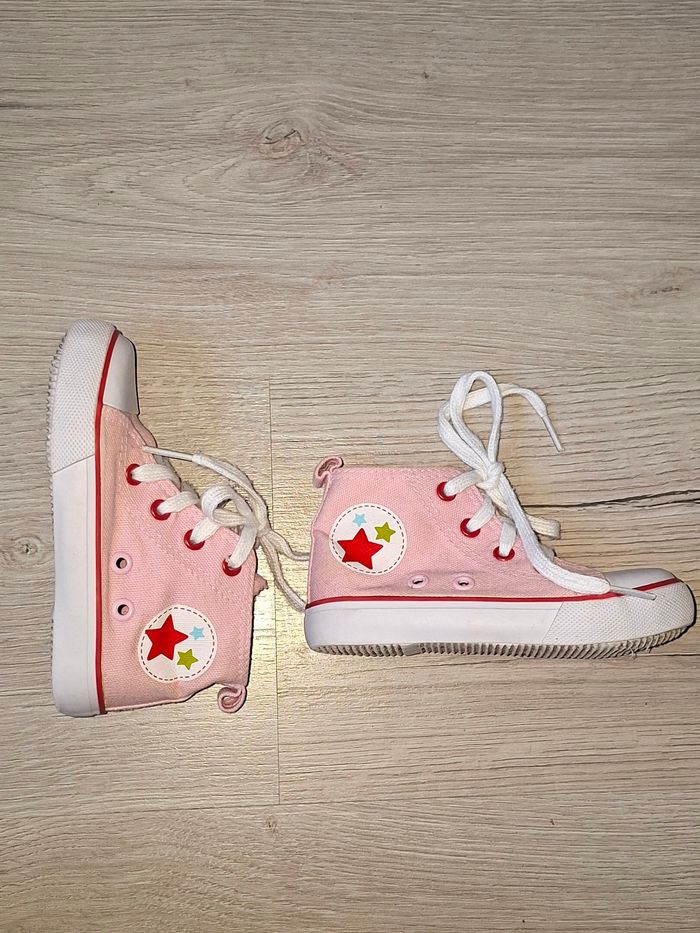 Basket rose taille 25 - photo numéro 1