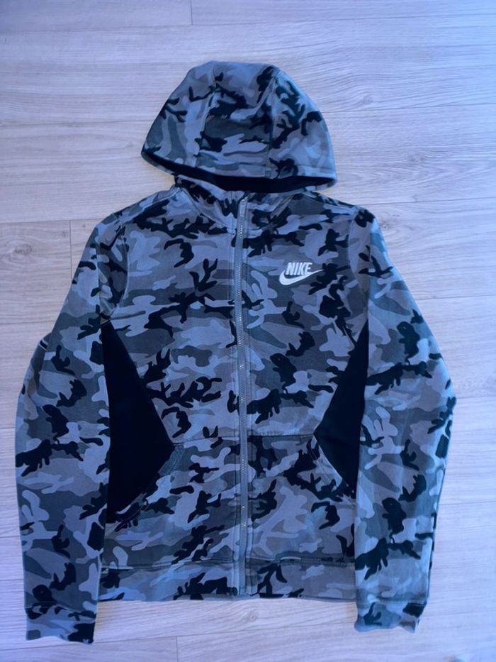 Gilet Nike taille 158-170 - photo numéro 2