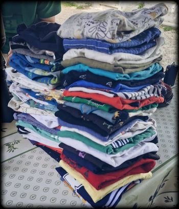 Lot t-shirt (environ 40)