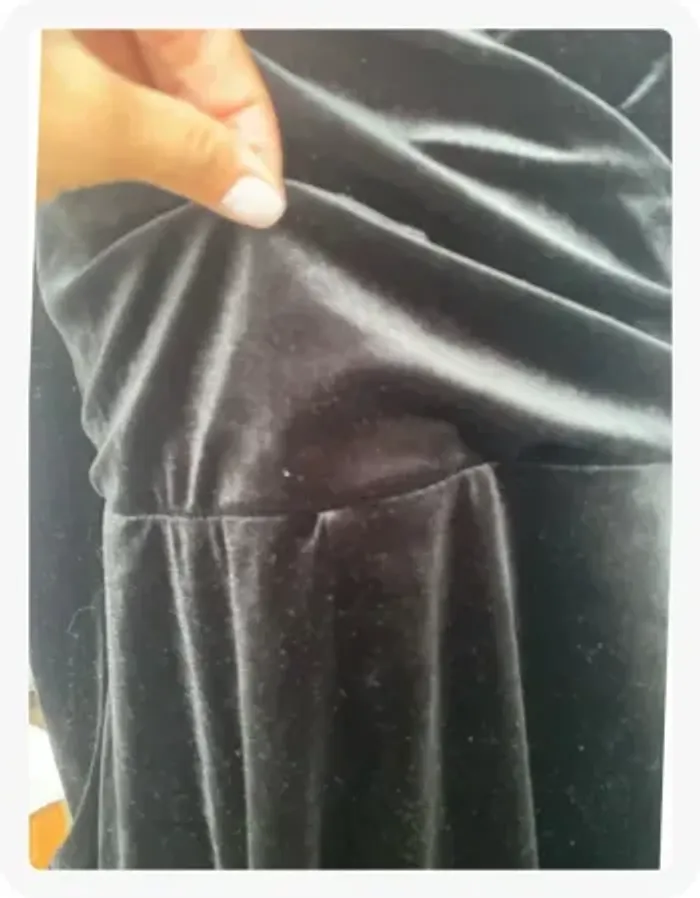 Combishort velours noir Urban Outfitters - photo numéro 3