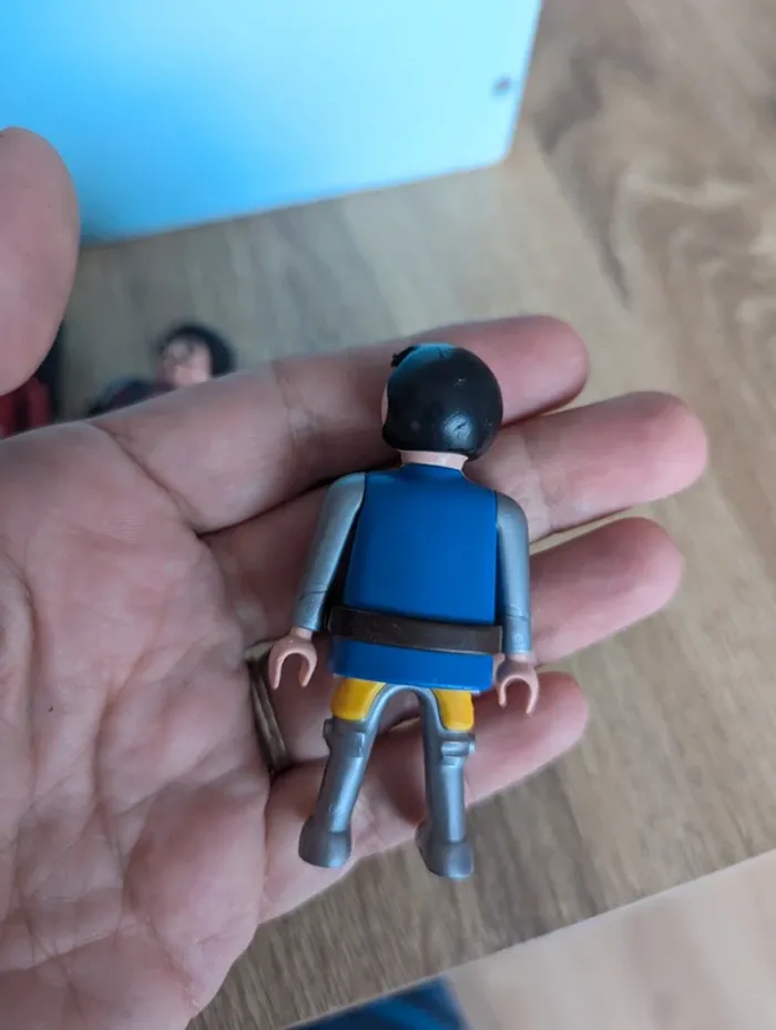 Lot de 4 figurines playmobil super 4 - photo numéro 10