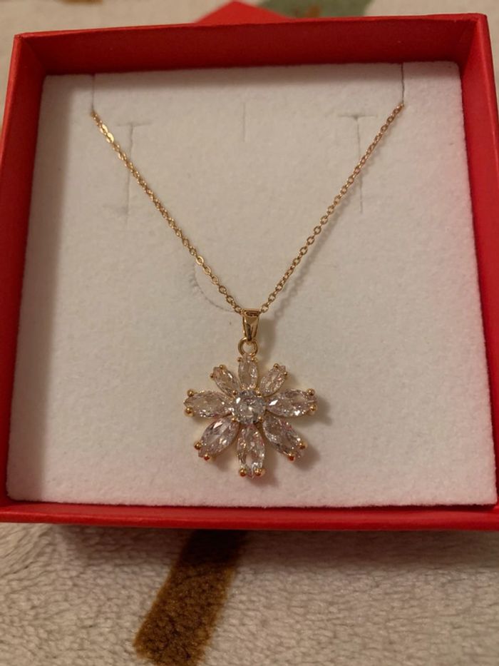 Collier fleur vintage en acier inoxydable - photo numéro 2