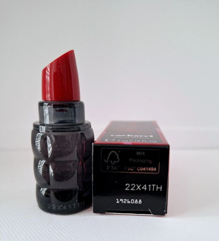 Miniature de parfum Yes I Am Cacharel - photo numéro 4