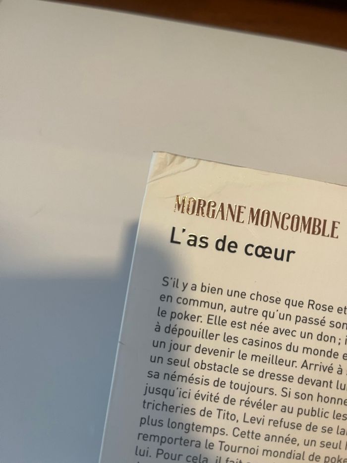 • L’as de coeur, morgane moncomble, édition hugo poche new romance - photo numéro 9