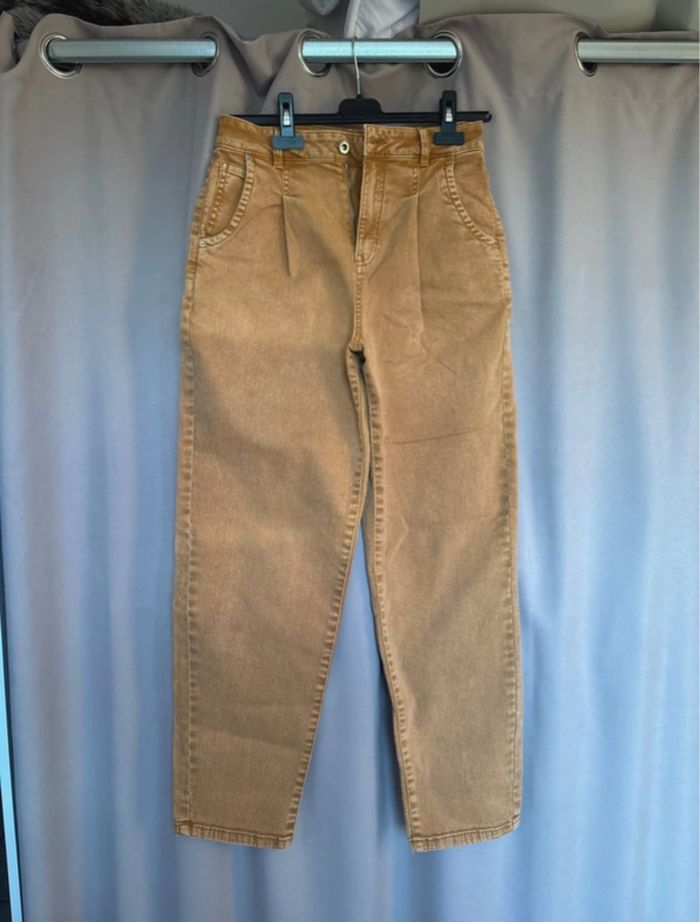 Jean oscar joli couleur moutarde