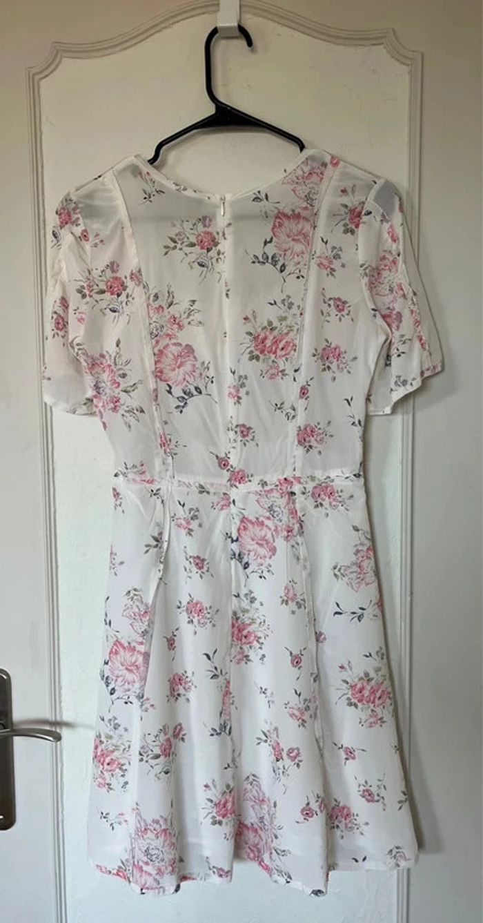 Robe en soie fleurie The Kooples - Taille S 🌸 - photo numéro 2