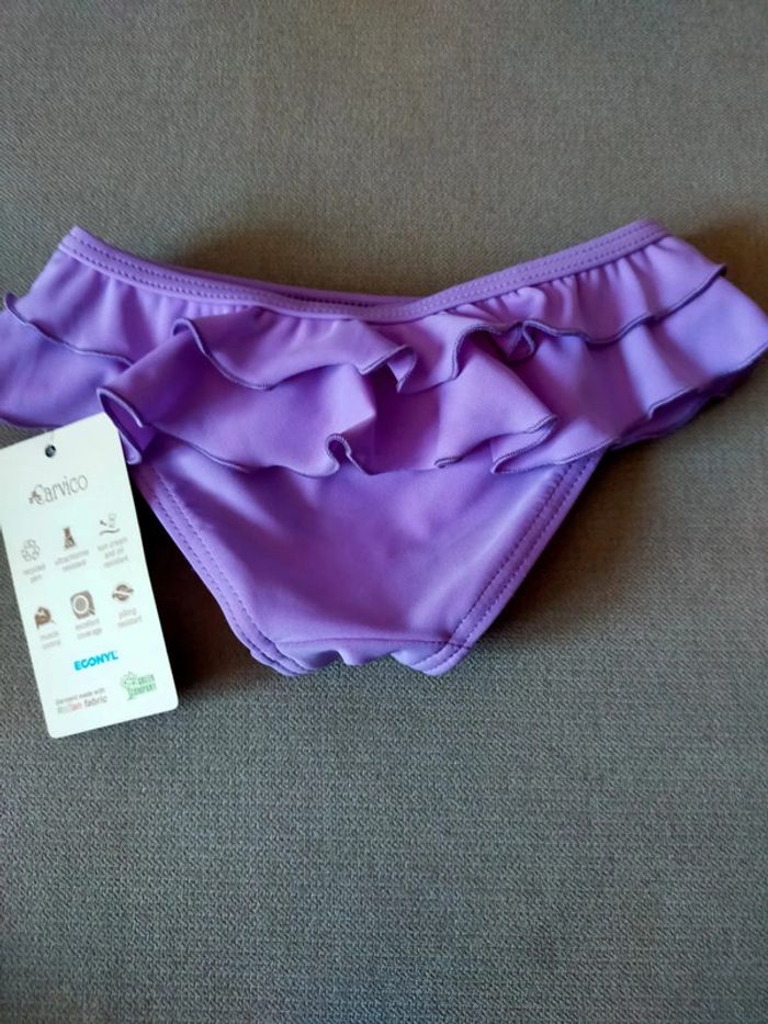 Bas de maillot fille 12 mois – Violet à volants – Carvico – Neuf - photo numéro 2