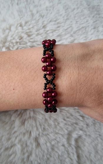 Bracelet noir et bordeaux