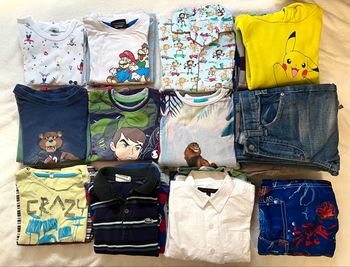 Lot de 45 vêtements enfants garçon 6 ans divers