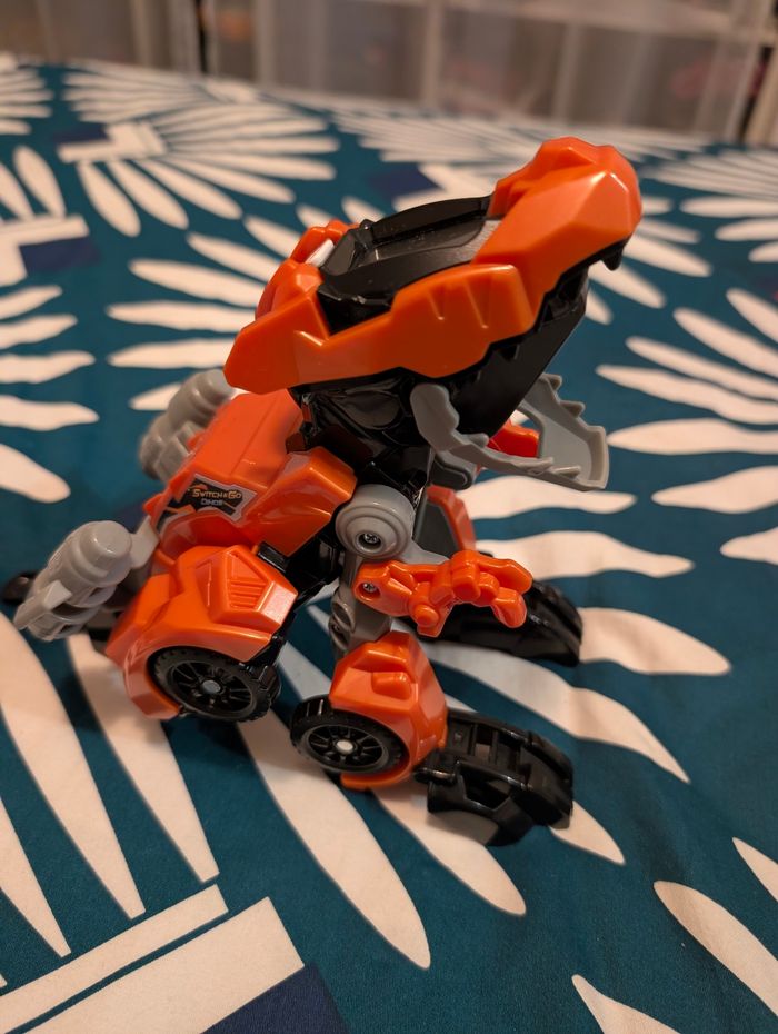 Dino switch and go furex - photo numéro 2