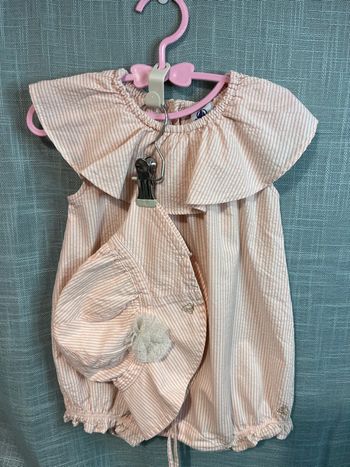 Barboteuse et chapeau 12 mois