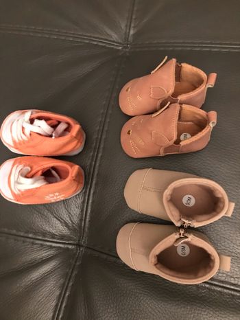 Lot chaussures bébé
