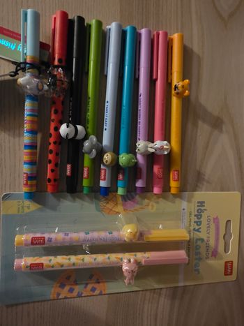 Lot stylos Lovely friends