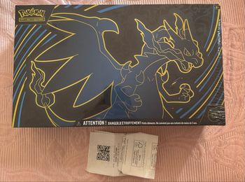 Coffret Pokémon ultra premium mega dracaufeu