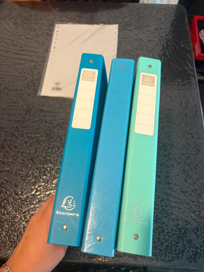 Lot de 3 classeurs bleus + 1 paquet d’intercalaires - photo numéro 2