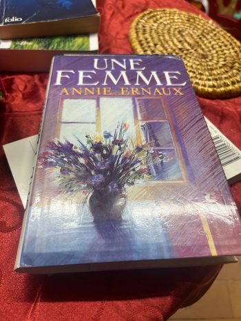 Livre une femme