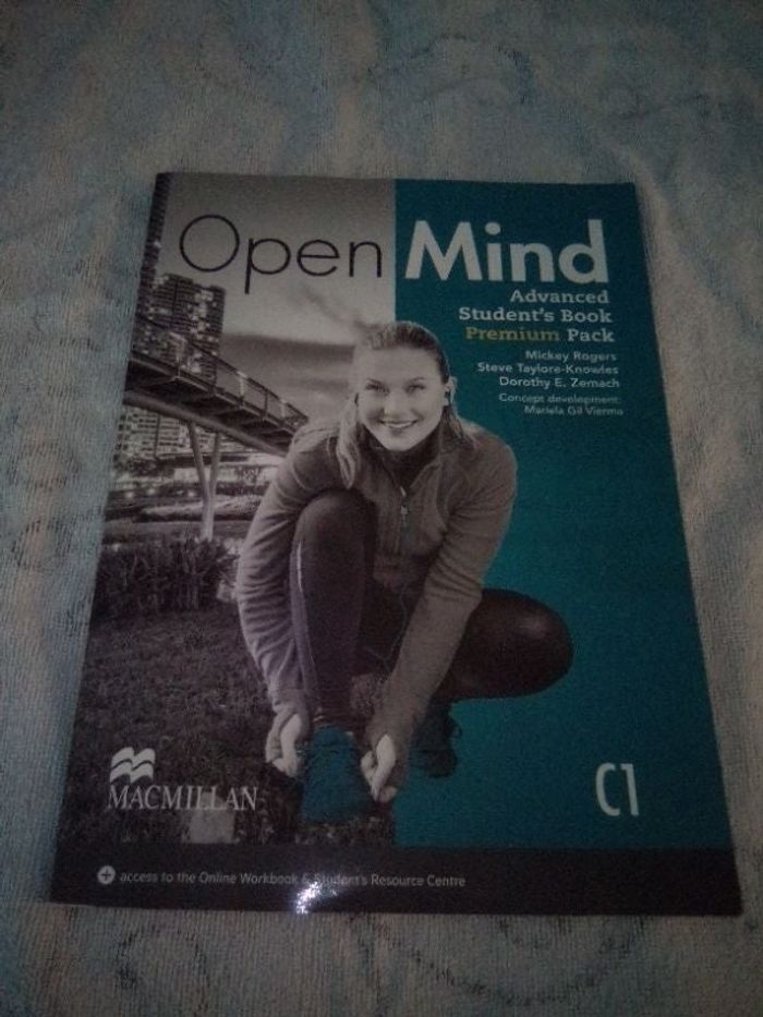 Livre d'anglais Open Mind. Niveau C1