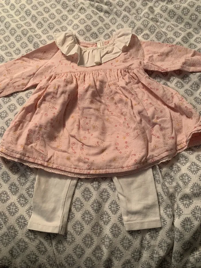 Robe avec collerette