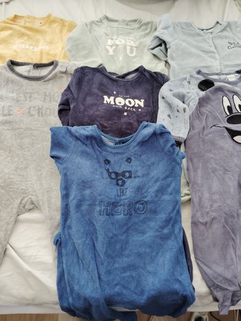 Lot de 7 pyjamas hiver 12 mois