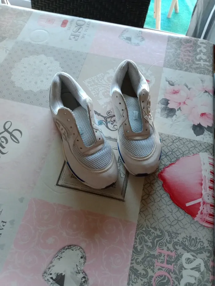 Paire de baskets - photo numéro 5