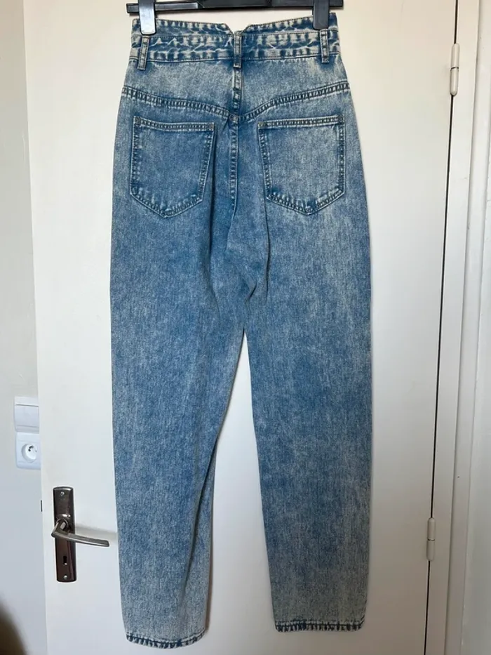 Jean mom T36 👖 - photo numéro 4