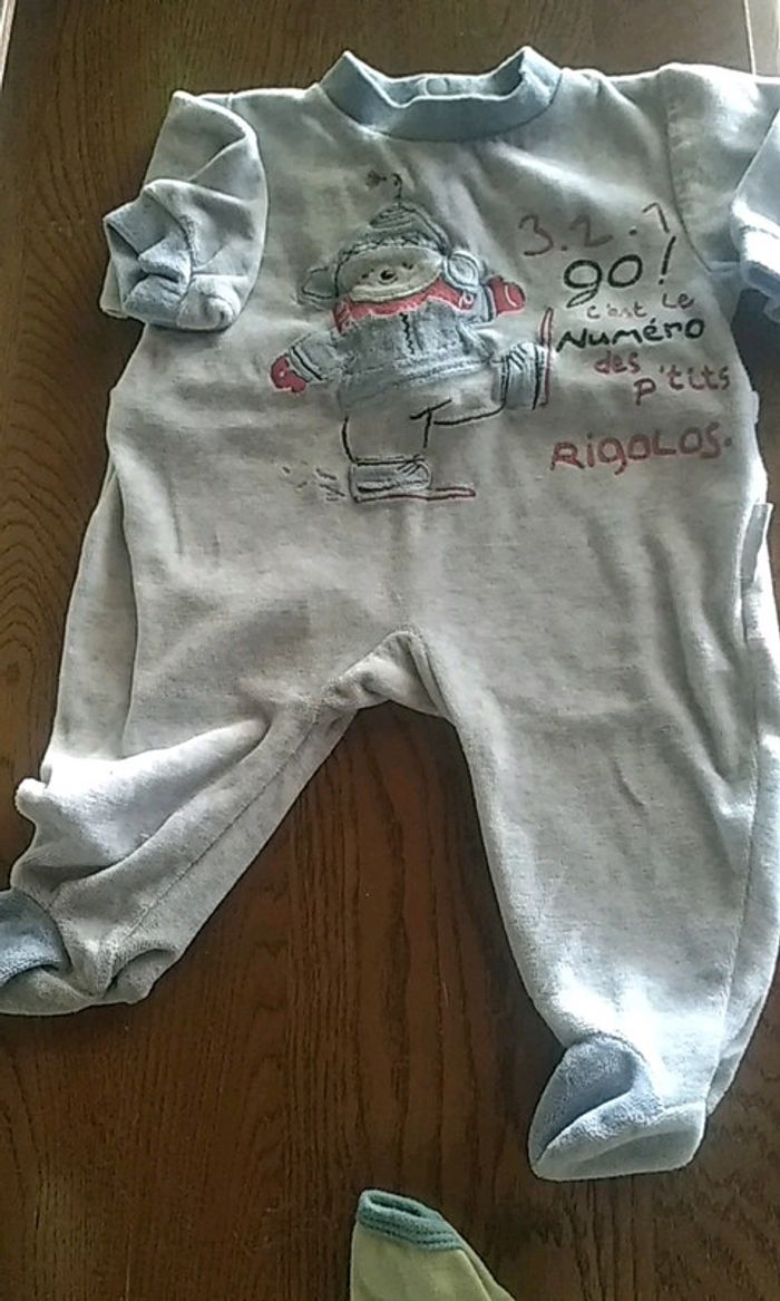 lot 5 pyjamas 3 mois - photo numéro 2