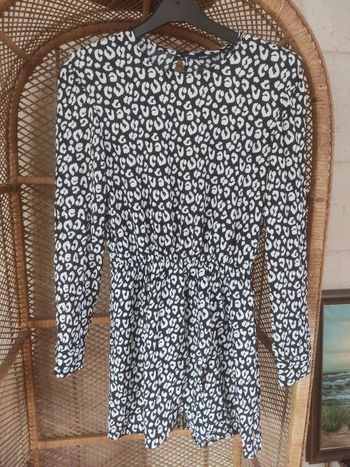 Robe imprimée à epaulettes