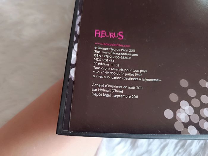 Livre Le dico des Filles 2012 _ Fleurus - photo numéro 3