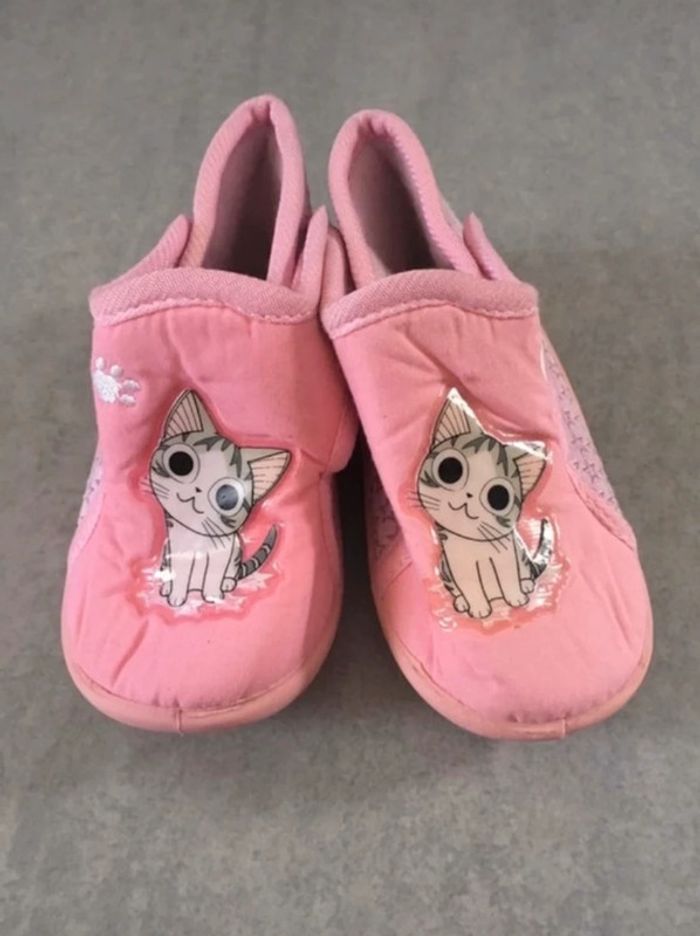 Chaussons chats rose NEUFS - taille 20