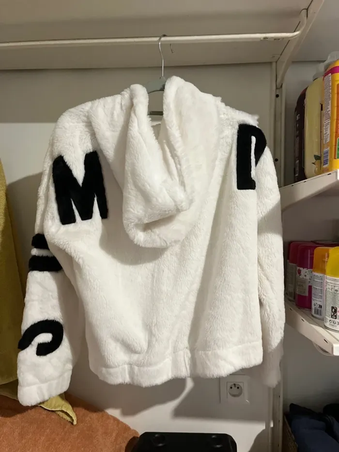 Pull chaud - photo numéro 3