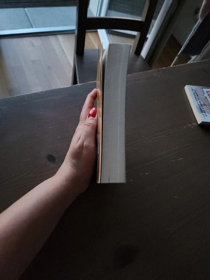 Livre de poche Les mésaventures de Minty Malone - photo numéro 4