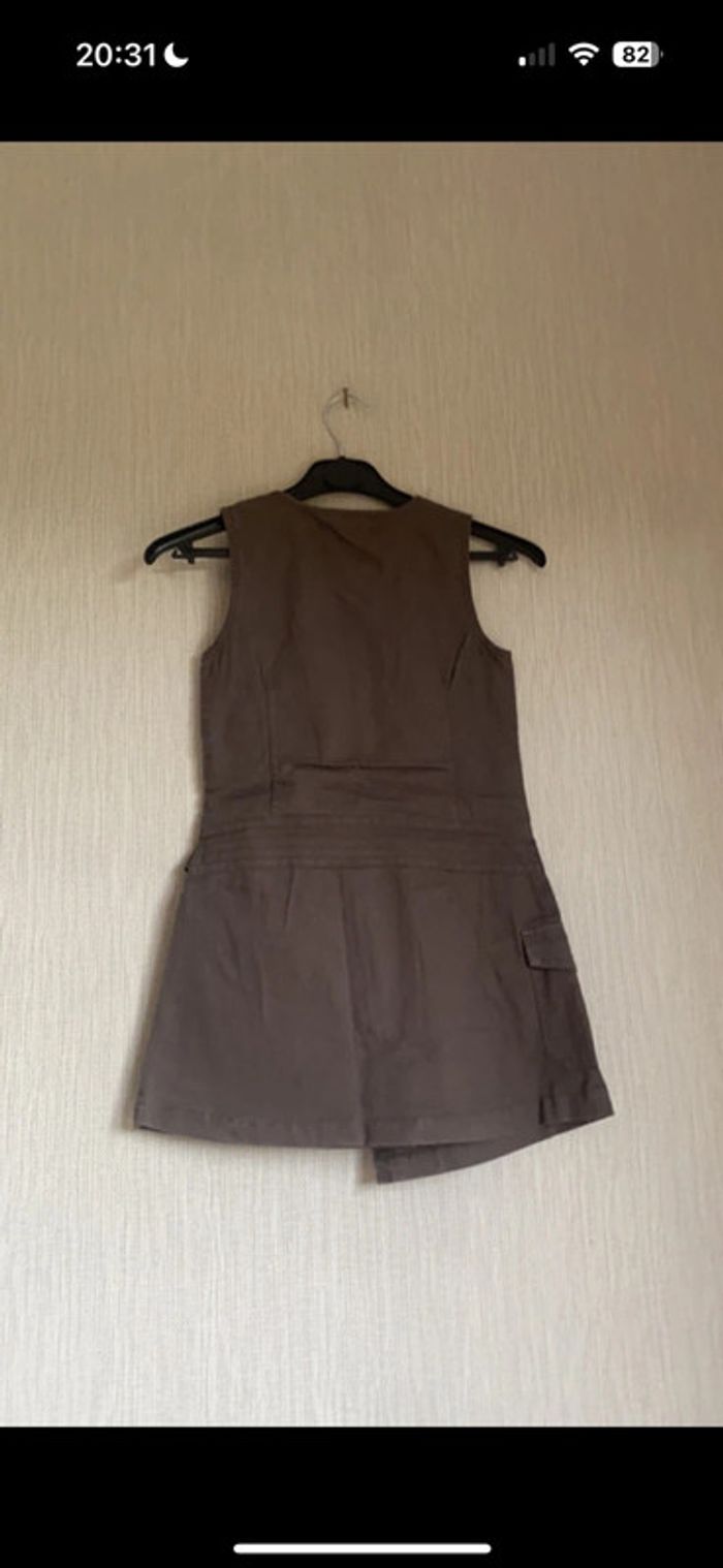 Robe marron avec fleur 8 ans - photo numéro 2